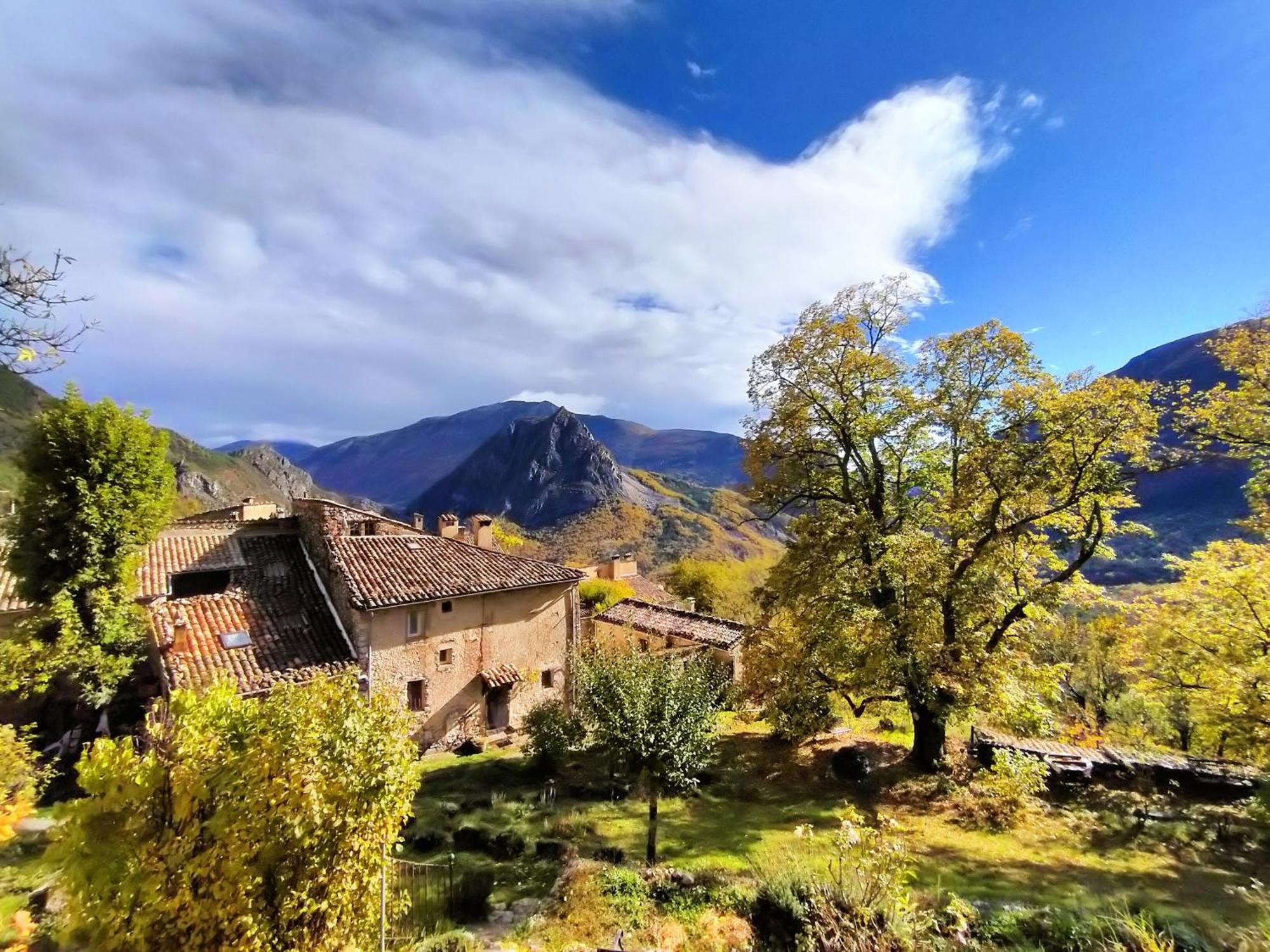 Un Cadre Magnifique, Au Coeur Du Verdon Castellane Bagian luar foto